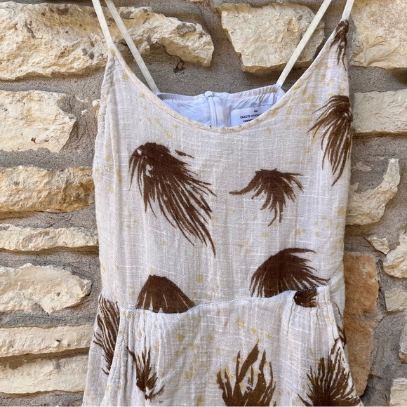 Objects Without Meaning Amber Dress White Palm - Picture 9 of 16